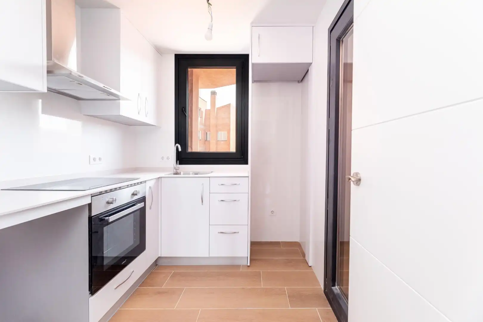 Cuina de Àtic en venda en Madrid amb Aire condicionat, Calefacció i Terrassa