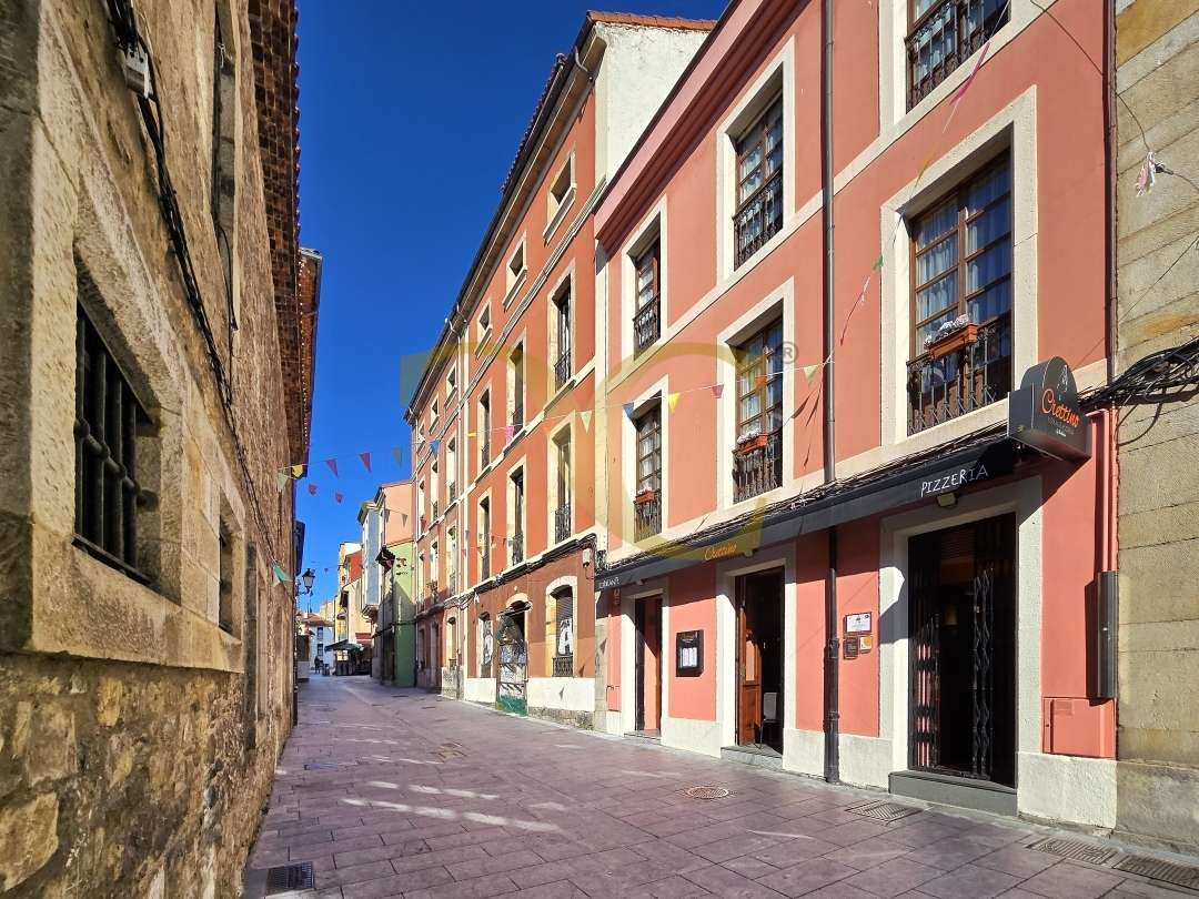 Vista exterior de Pis en venda en Gijón  amb Calefacció