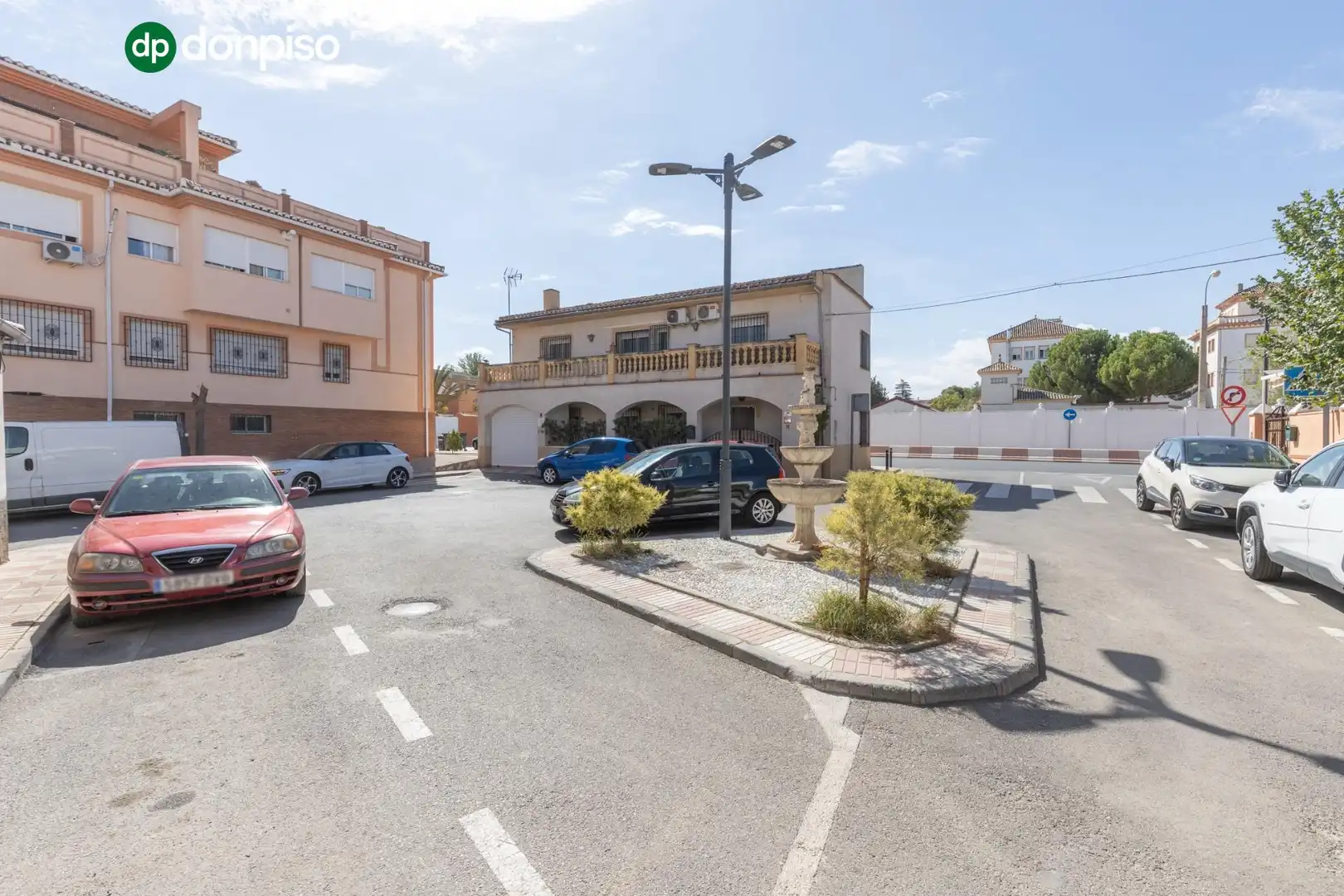 Vista exterior de Casa o xalet en venda en Armilla amb Aire condicionat i Terrassa