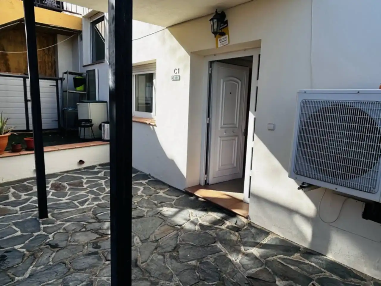Einfamilien-Reihenhaus zum Verkauf in Almuñécar mit Klimaanlage, Heizung und Terrasse