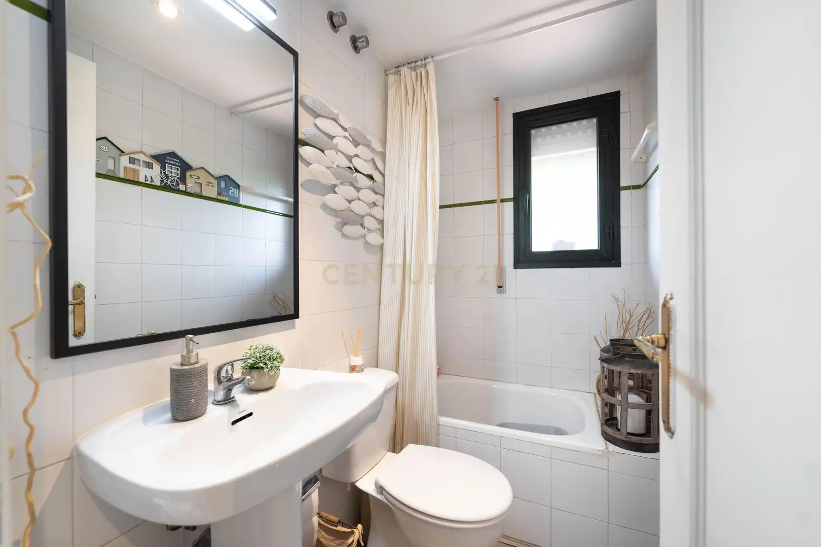 Baño de Casa o chalet de alquiler en Galapagar con Jardín privado, Piscina y Horno