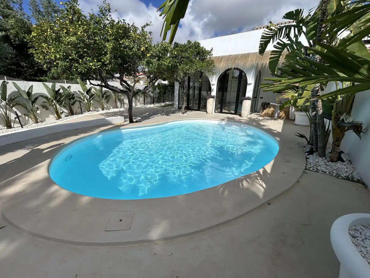 Schwimmbecken von Haus oder Chalet zum Verkauf in Torremolinos mit Klimaanlage, Heizung und Privatgarten