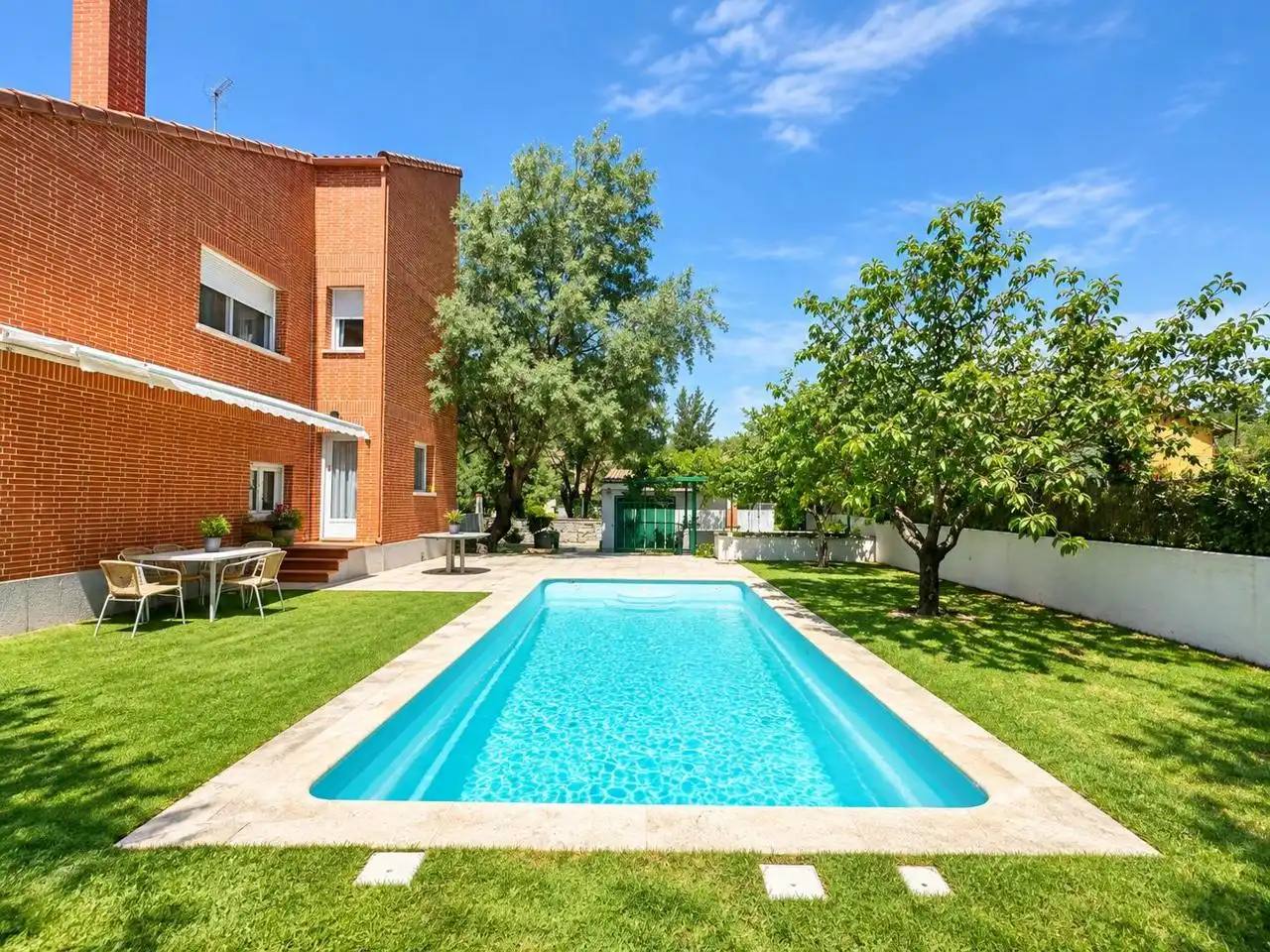 Piscina de Casa o xalet en venda en Galapagar amb Aire condicionat, Calefacció i Jardí privat