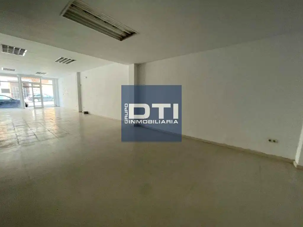 Local comercial en venta en Avenida Primero de Mayo, imagen 10