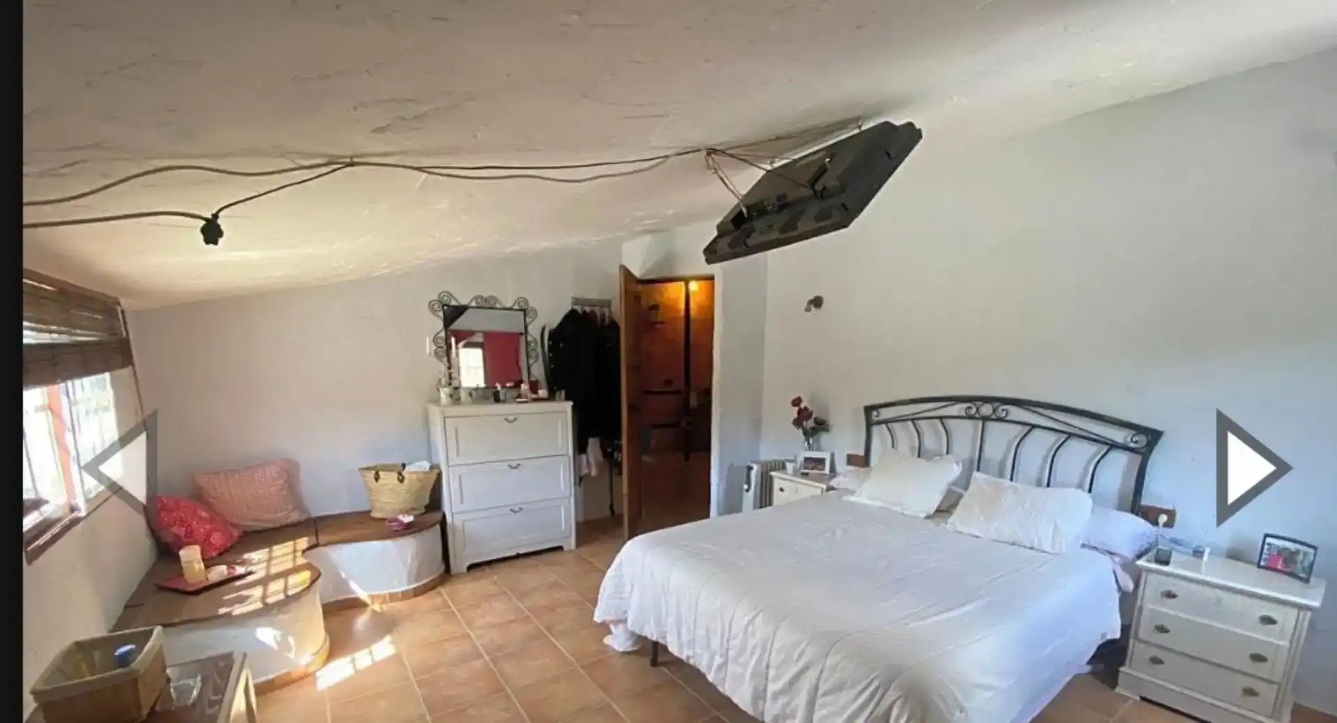 Dormitori de Finca rústica en venda en Riogordo amb Piscina