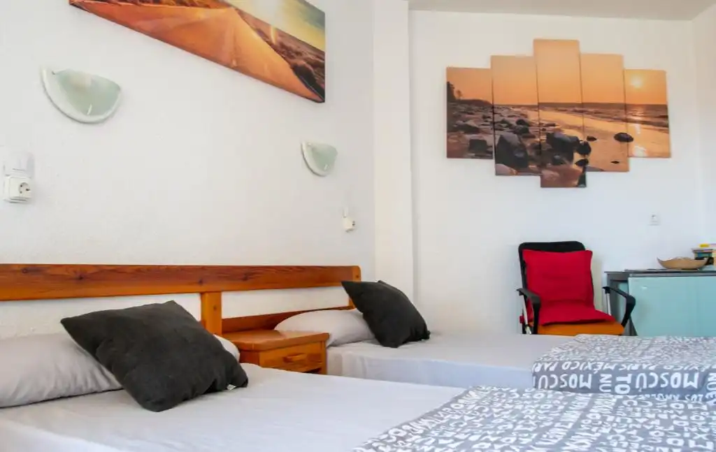 Bedroom of Study for rent in Puerto de la Cruz  with Furnished, Balcony and Community pool