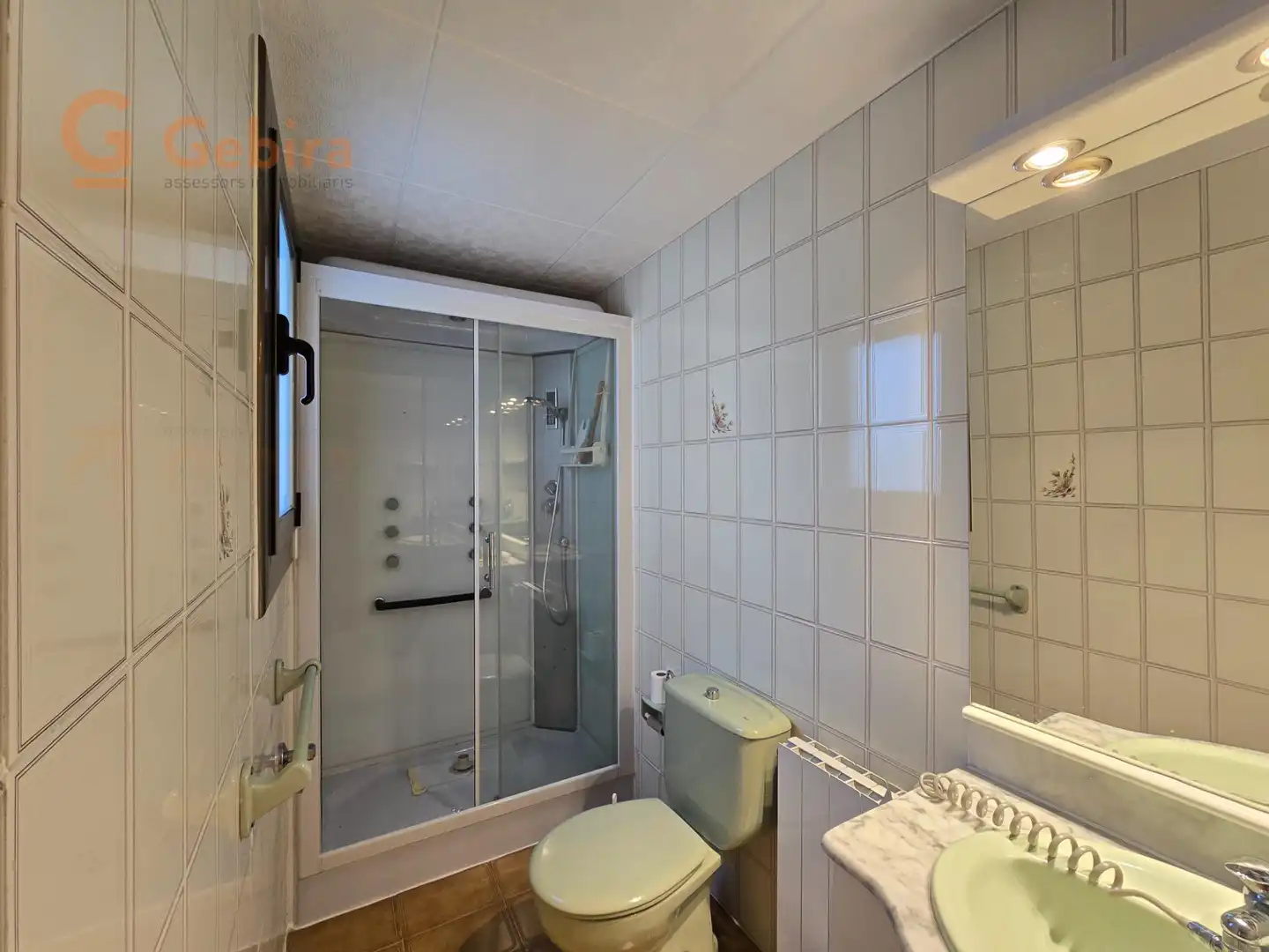 Baño de Casa adosada en venta en Cunit con Aire acondicionado, Calefacción y Jardín privado