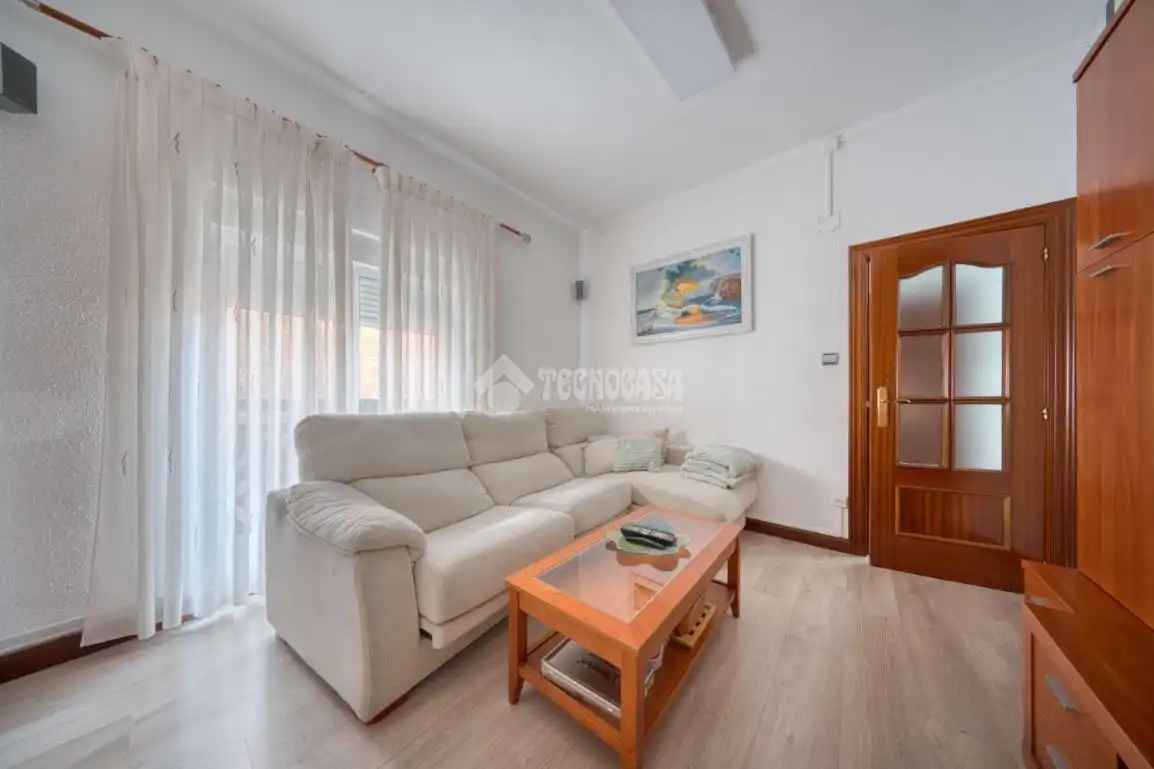 Living room of Flat for sale in Valladolid  with Heating