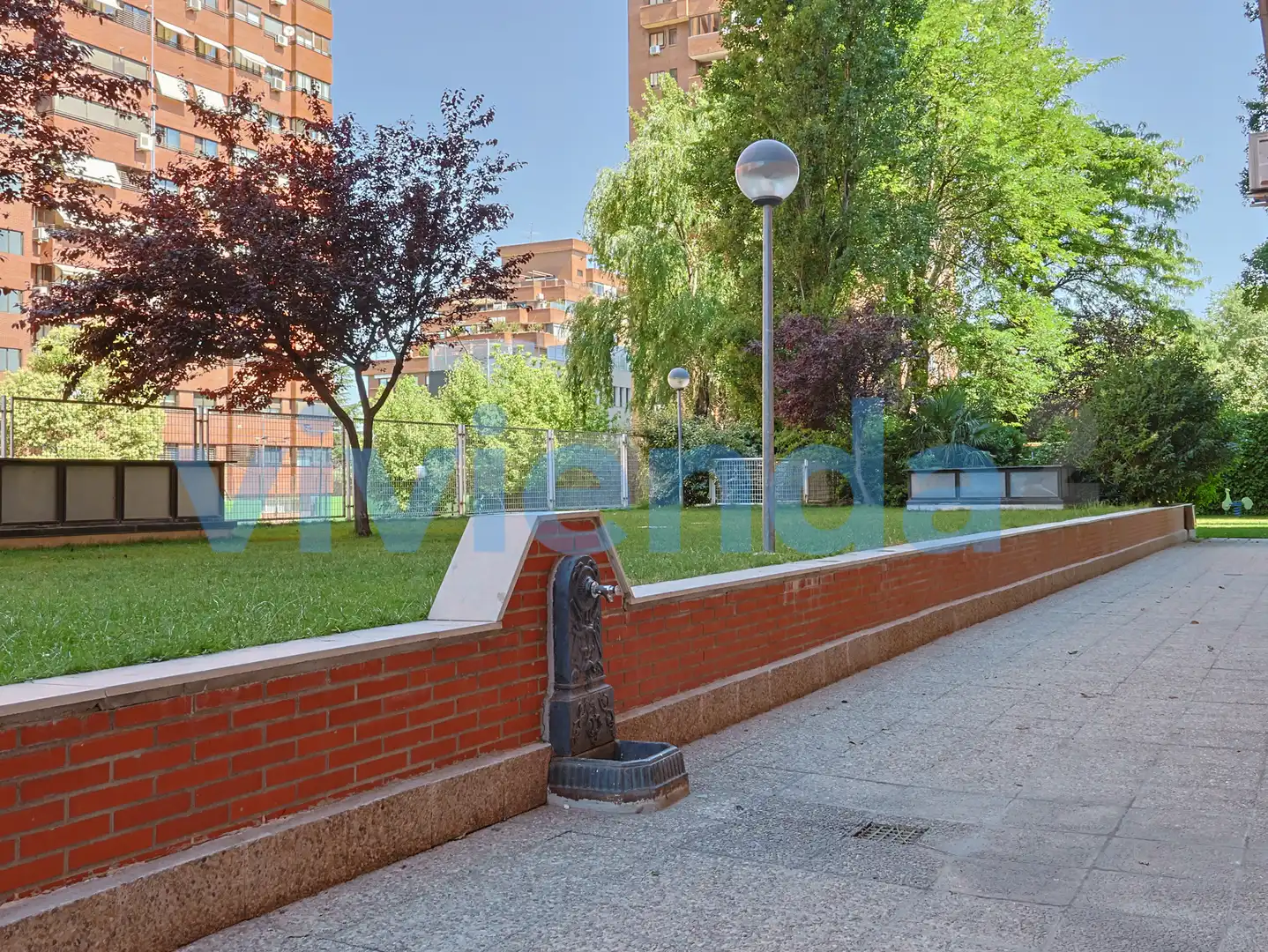 Exterior view of Flat for sale in Madrid  with Air Conditioner, Terrace and Swimming Pool