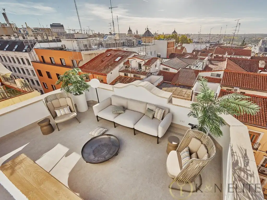 Terrace of Attic for sale in Madrid  with Air Conditioner, Terrace and Swimming Pool