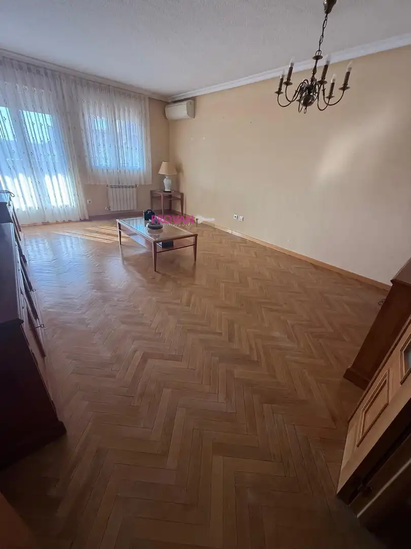 Sala d'estar de Pis en venda en San Agustín del Guadalix amb Aire condicionat, Calefacció i Parquet