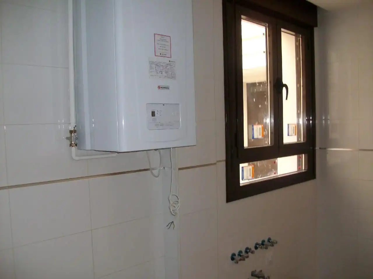 Bathroom of Ground floor for sale in Tordesillas  with Heating, Parquet flooring and Storage room
