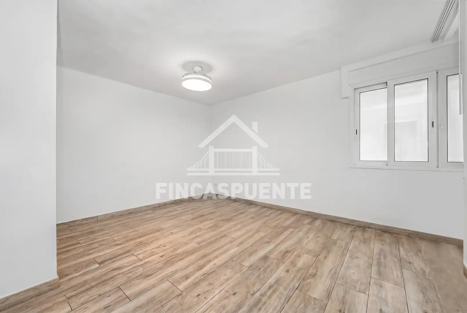 Piso en venta en El Camp de l'Arpa del Clot