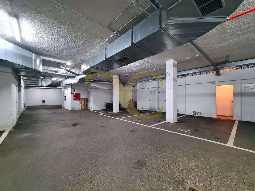 Parking de Apartamento en venta en Ribadesella con Calefacción, Trastero y Amueblado
