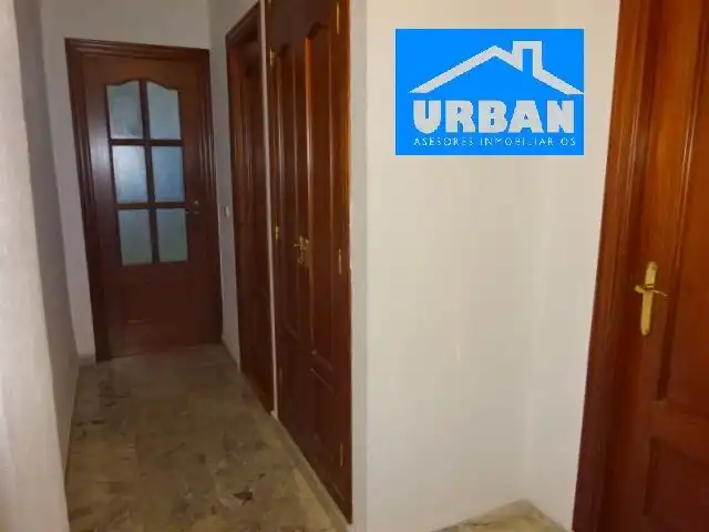 Flat for rent in Sevilla  with Air Conditioner and Terrace