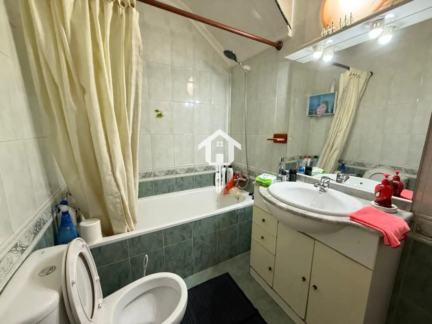 Bathroom of Houses for sale in Alicante / Alacant  with Furnished, Balcony and Jacuzzi