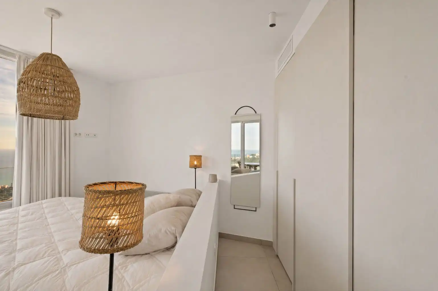 Habitación de Ático en venta en Benalmádena con Jardín privado, Alarma y Piscina comunitaria