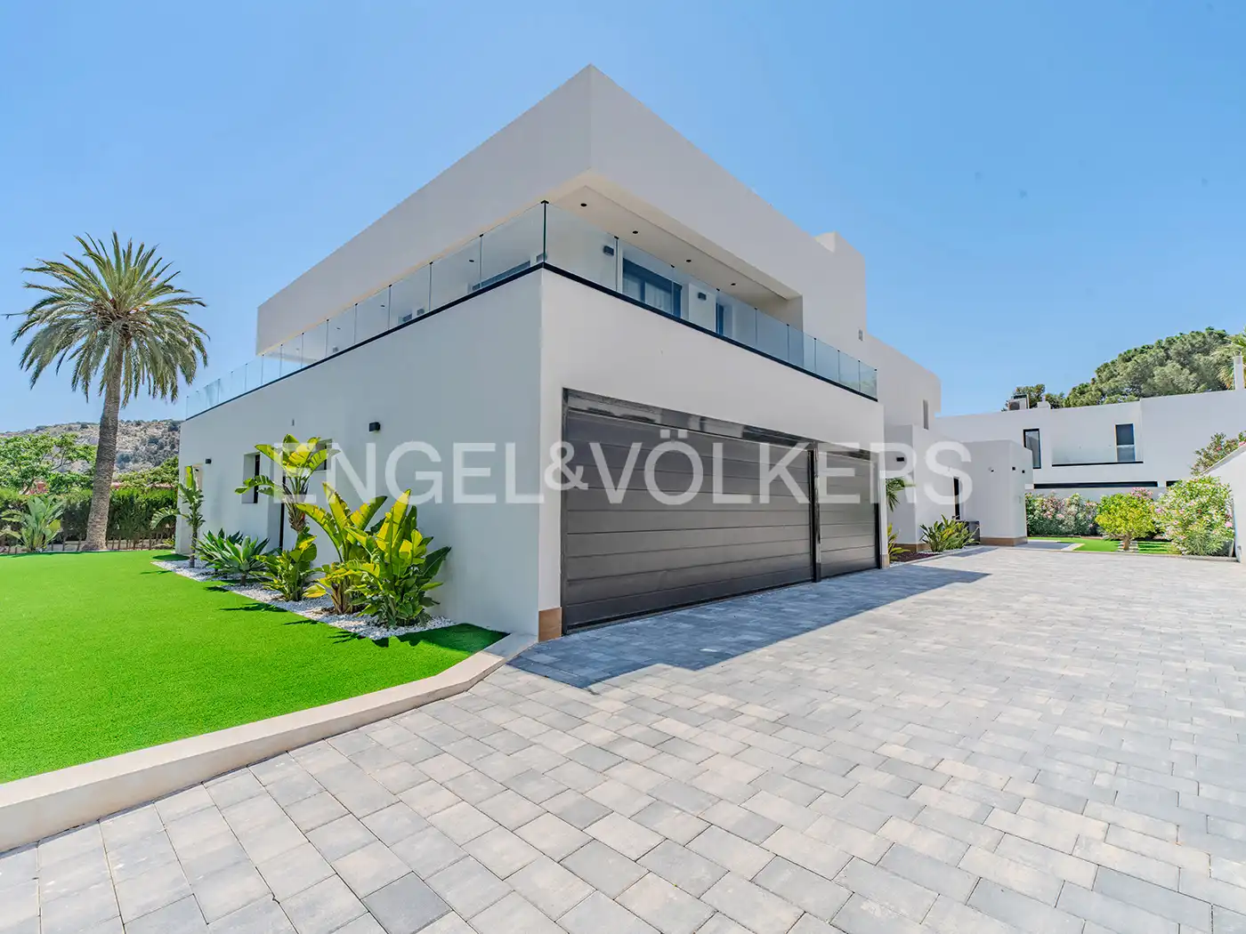 Vista exterior de Casa o xalet en venda en Alicante / Alacant amb Aire condicionat, Calefacció i Jardí privat