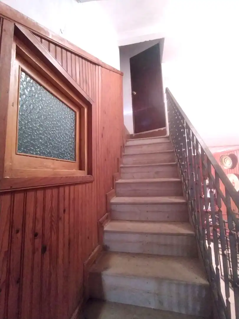 Einfamilien-Reihenhaus zum Verkauf in Trujillo mit Terrasse und Balkon