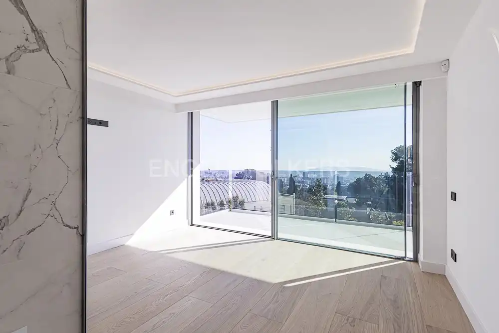 Vista exterior de Casa o chalet en venta en Barcelona con Aire acondicionado, Calefacción y Jardín privado