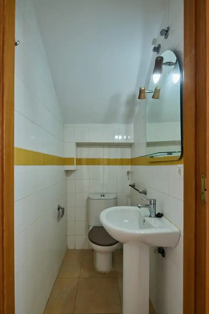 Baño de Casa adosada en venta en Medina Sidonia con Terraza, Balcón y Alarma
