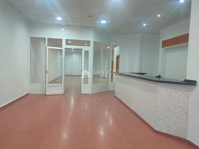 Local comercial en Alquiler en San Juan
