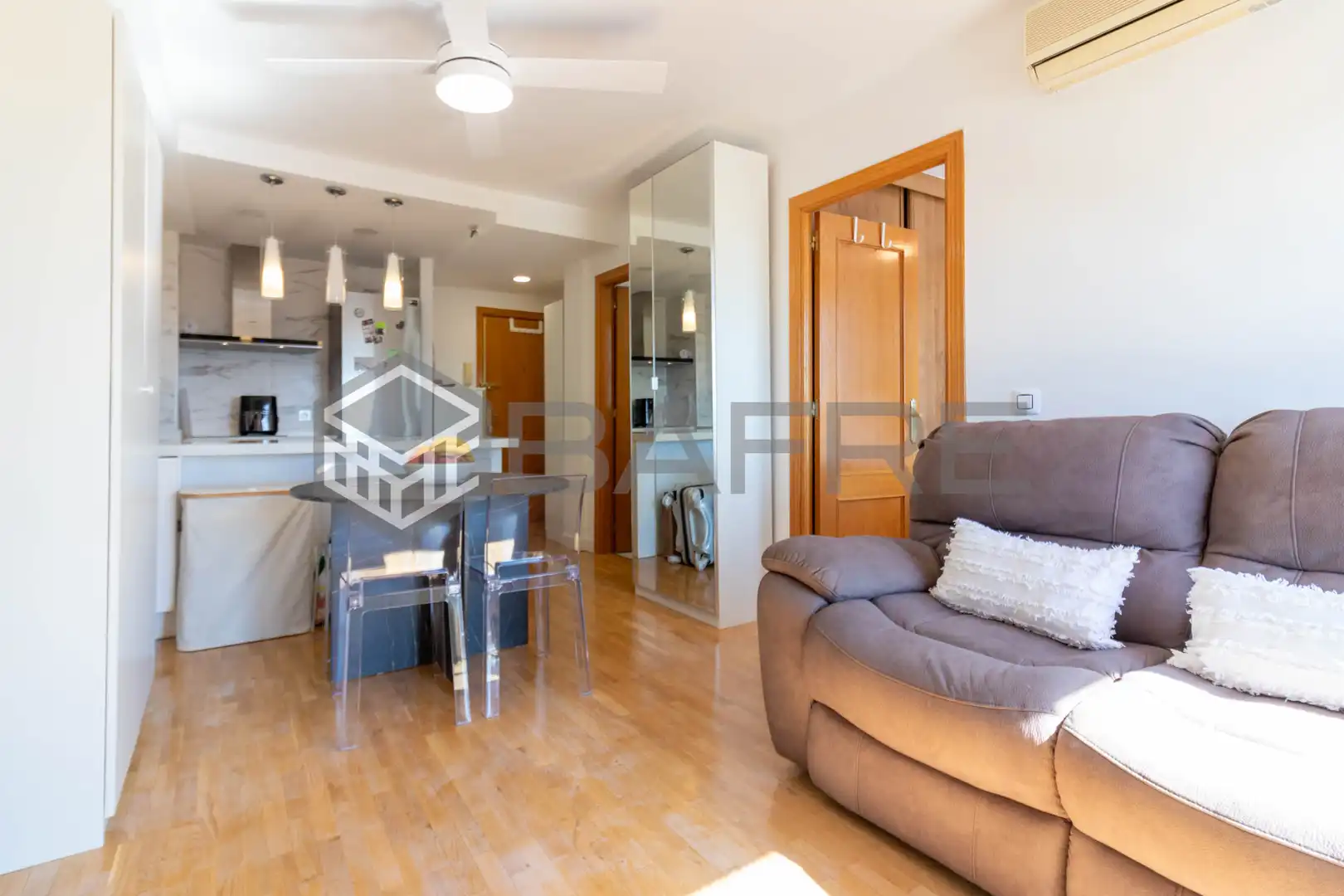 Sala de estar de Piso en venta en  Madrid Capital con Aire acondicionado, Calefacción y Parquet