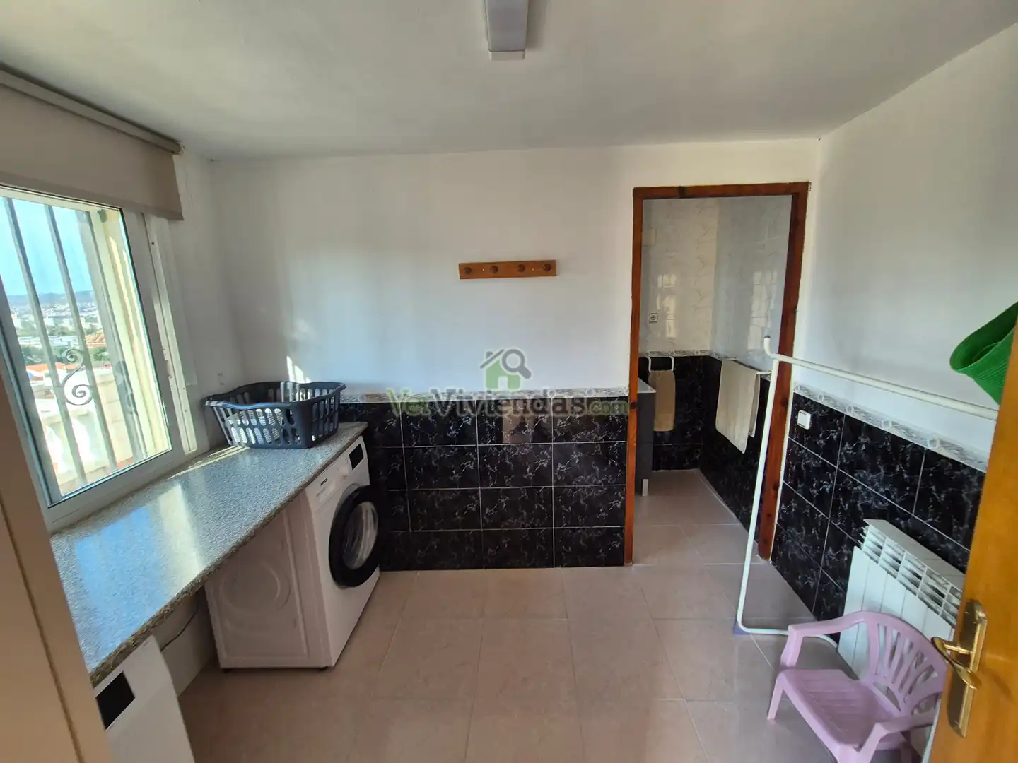 Cuina de Casa o xalet en venda en Sant Vicenç Dels Horts amb Aire condicionat, Calefacció i Jardí privat