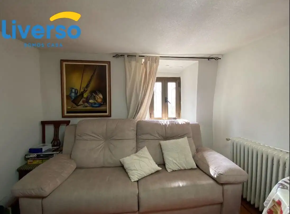 Sala d'estar de Casa o xalet en venda en Villatuelda amb Calefacció, Jardí privat i Moblat