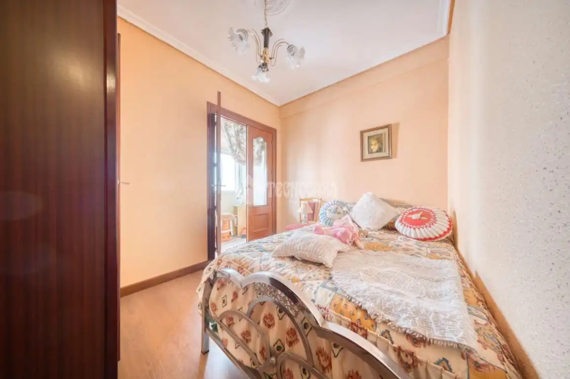 Schlafzimmer von Wohnung zum Verkauf in Valladolid