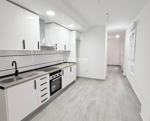 Kitchen of Flat for sale in  Madrid Capital  with Heating