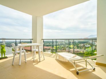 Flat with pool for sale in Urbanizacion Torre Esteril 100