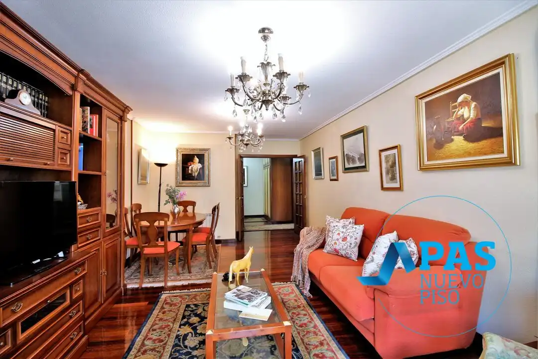 Wohnzimmer von Wohnung zum Verkauf in Santander mit Heizung und Abstellraum