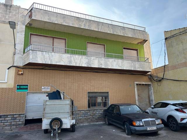 Casa adosada en Venta en Calle Mayor en San Isidro