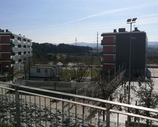 Vista exterior de Local de lloguer en Rubí