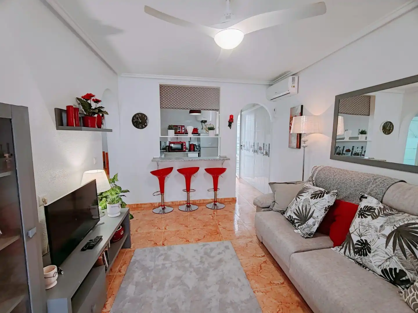 Bungalow con piscina en venta en Zona Carrefour - Urbanizaciones, imagen 9