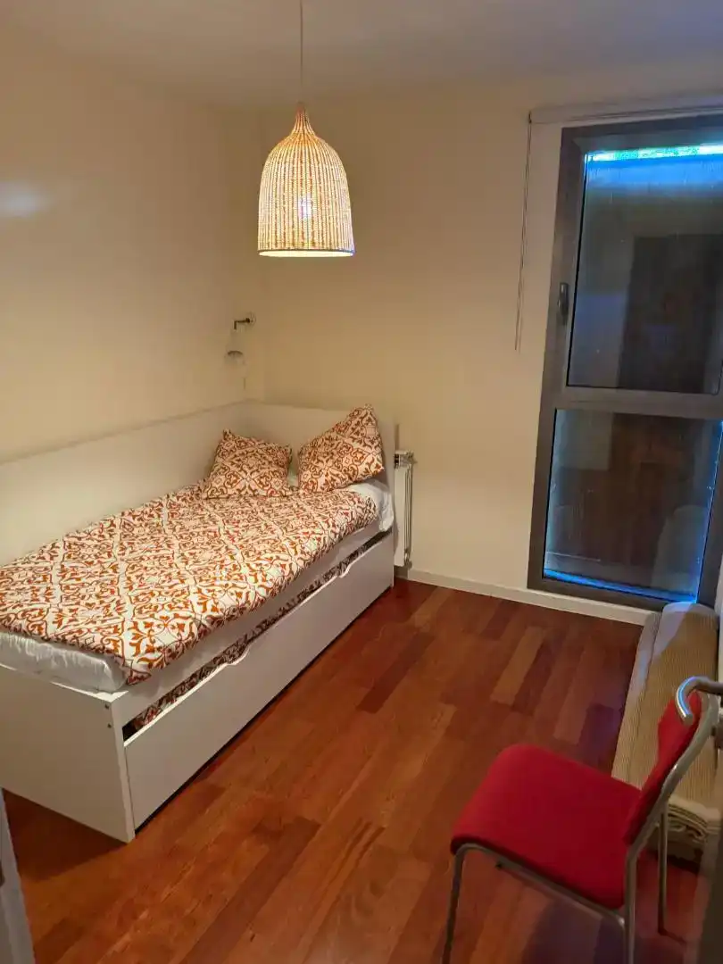 Schlafzimmer von Wohnung zur Miete in Sabiñánigo mit Privatgarten, Parkett und Abstellraum