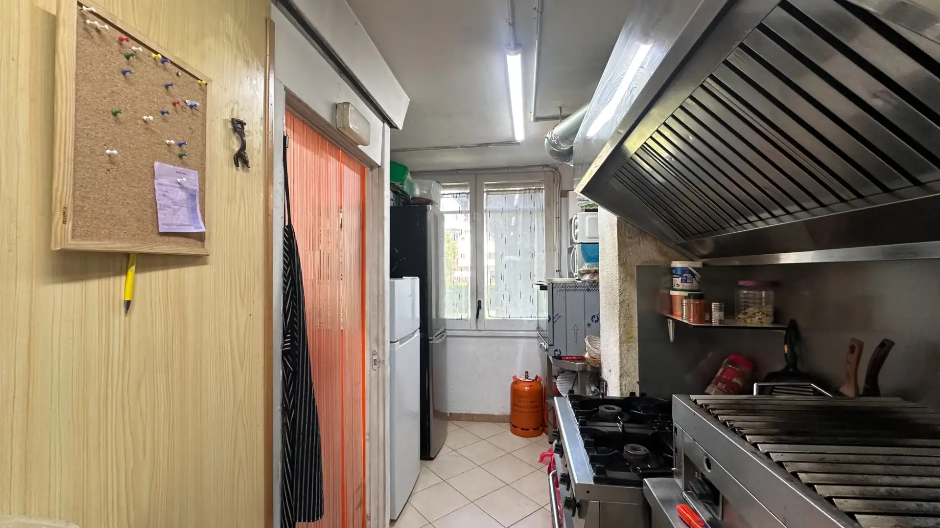 Cocina de Local en traspaso en Sant Joan de les Abadesses con Aire acondicionado, Terraza y Amueblado