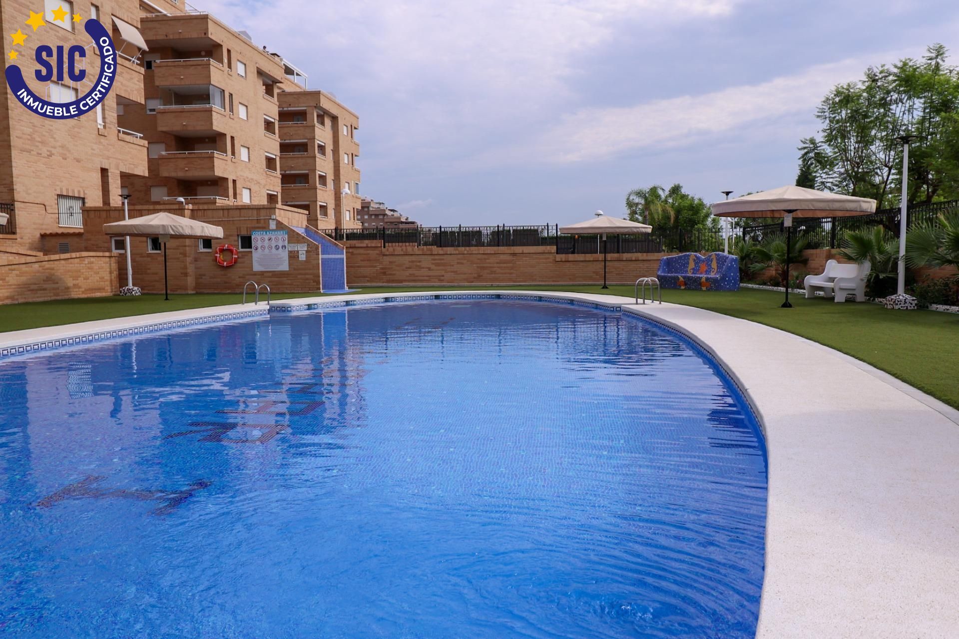 Piscina de Apartament en venda en Oropesa del Mar / Orpesa amb Jardí privat, Terrassa i Traster