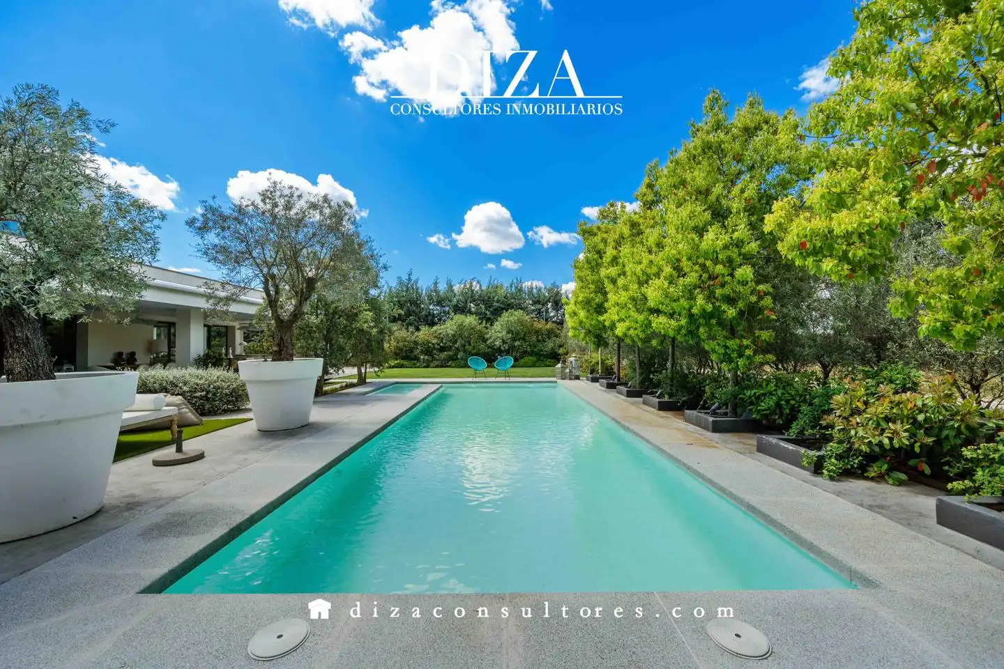 Piscina de Casa o chalet en venta en Boadilla del Monte con Aire acondicionado, Calefacción y Jardín privado