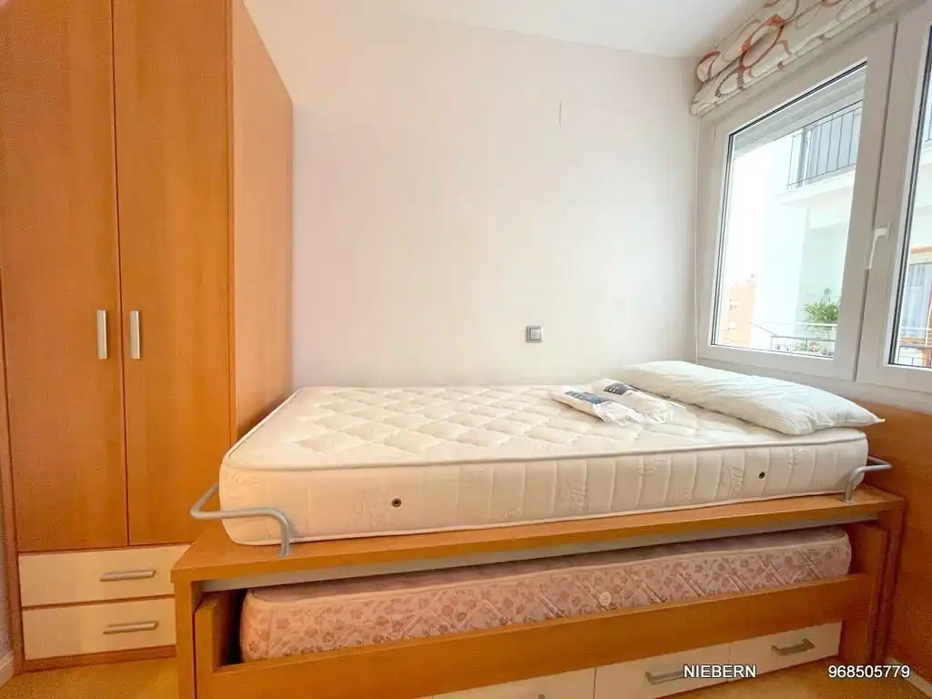 Habitación de Piso de alquiler en Cartagena con Aire acondicionado, Parquet y Amueblado