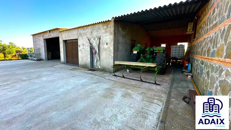 Aparcament de Finca rústica en venda en Gálvez amb Aire condicionat