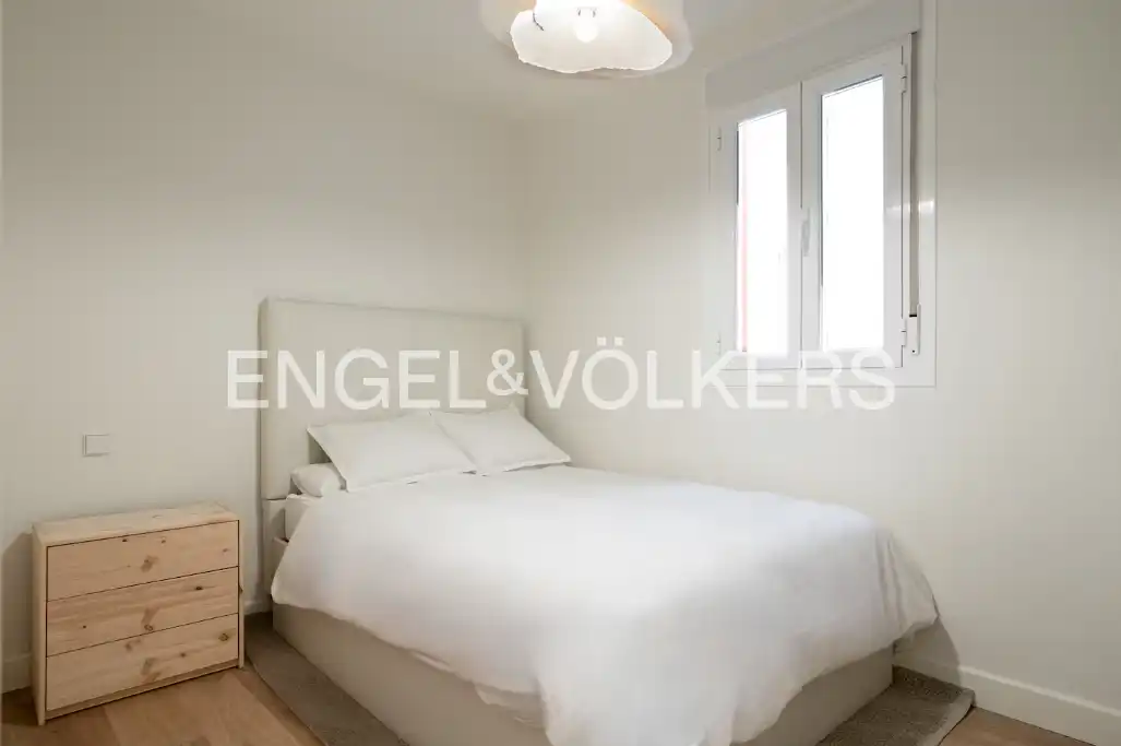 Bedroom of Flat for sale in Madrid  with Air Conditioner and Heating