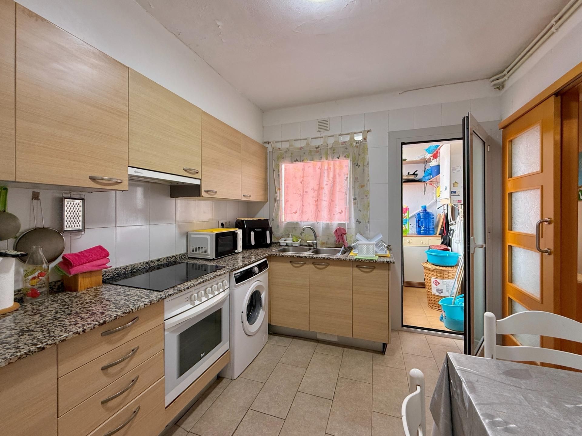 Kitchen of Flat for sale in Figueres  with Air Conditioner, Heating and Terrace