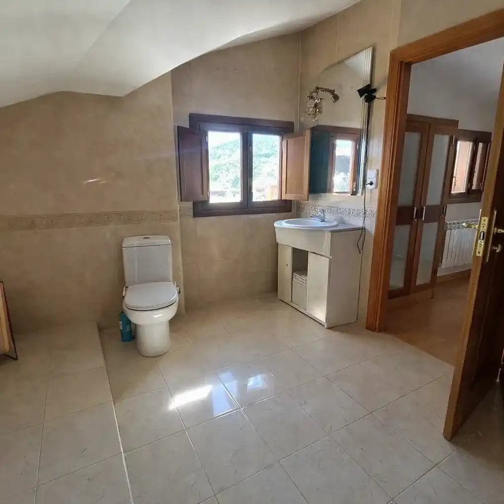Bany de Casa o xalet en venda en Añana amb Calefacció, Jardí privat i Traster