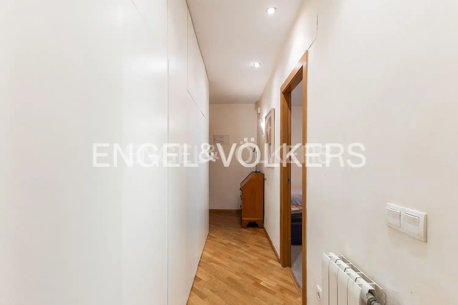 Flat for sale in Valencia  with Air Conditioner, Heating and Parquet flooring