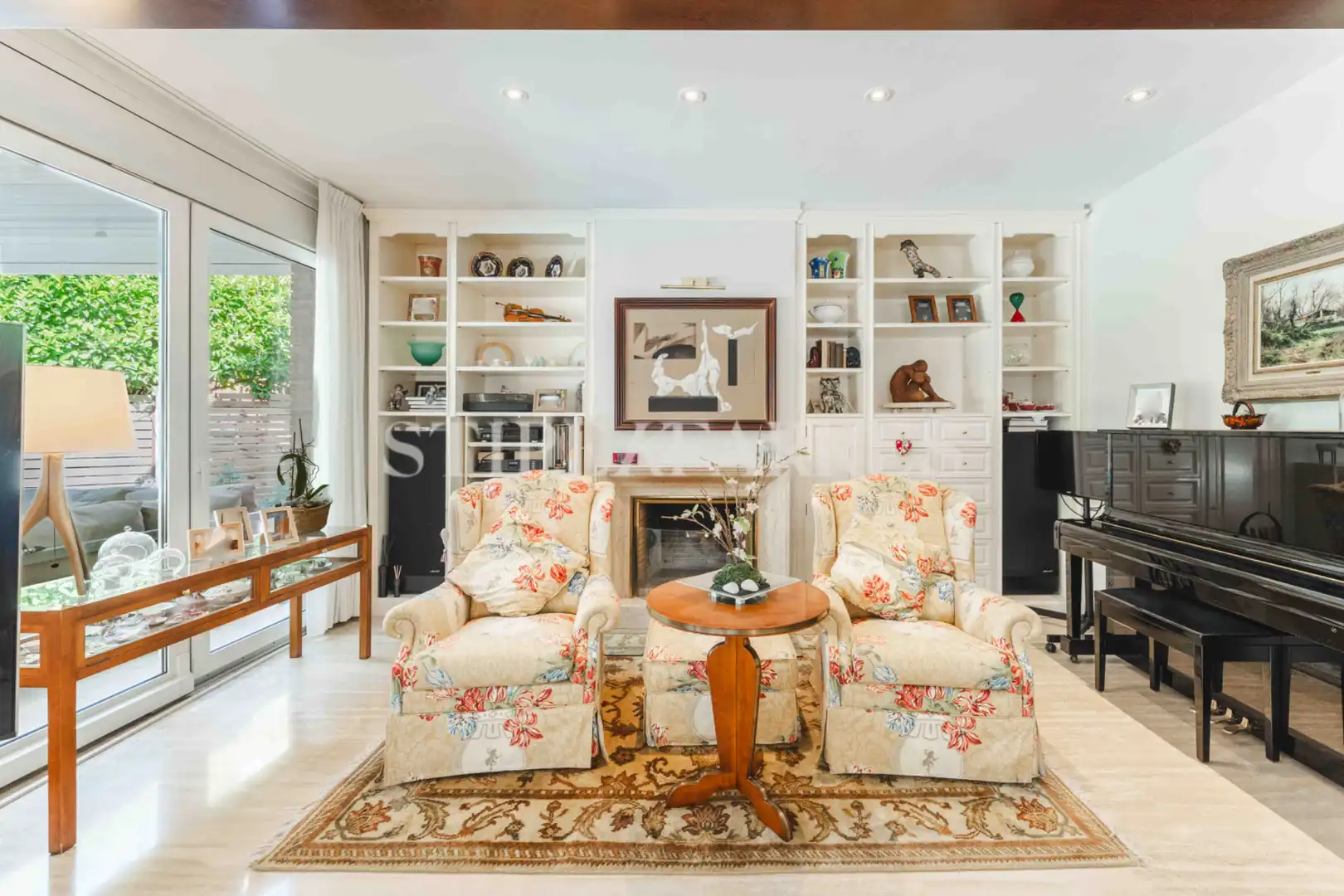Wohnzimmer von Haus oder Chalet zum Verkauf in Barcelona mit Klimaanlage, Heizung und Privatgarten