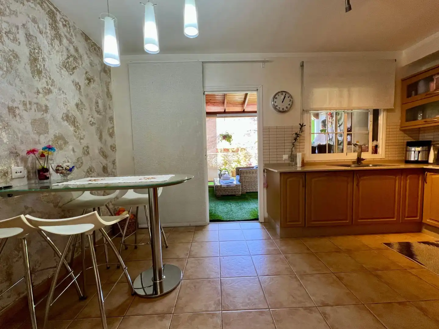 Cuina de Casa o xalet en venda en Mogán amb Aire condicionat, Terrassa i Traster