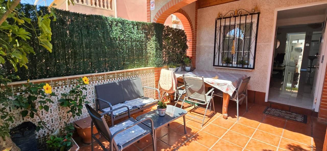 Terrassa de Casa adosada en venda en Torrevieja amb Aire condicionat, Calefacció i Terrassa