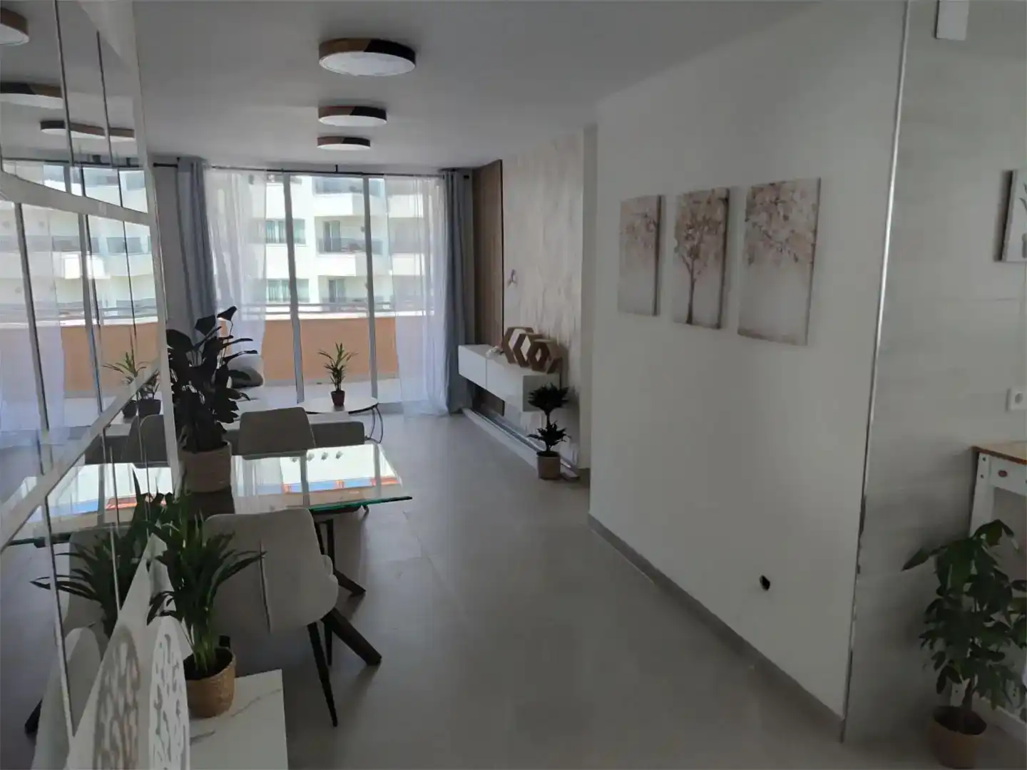 Sala d'estar de Pis en venda en Fuengirola amb Aire condicionat i Balcó